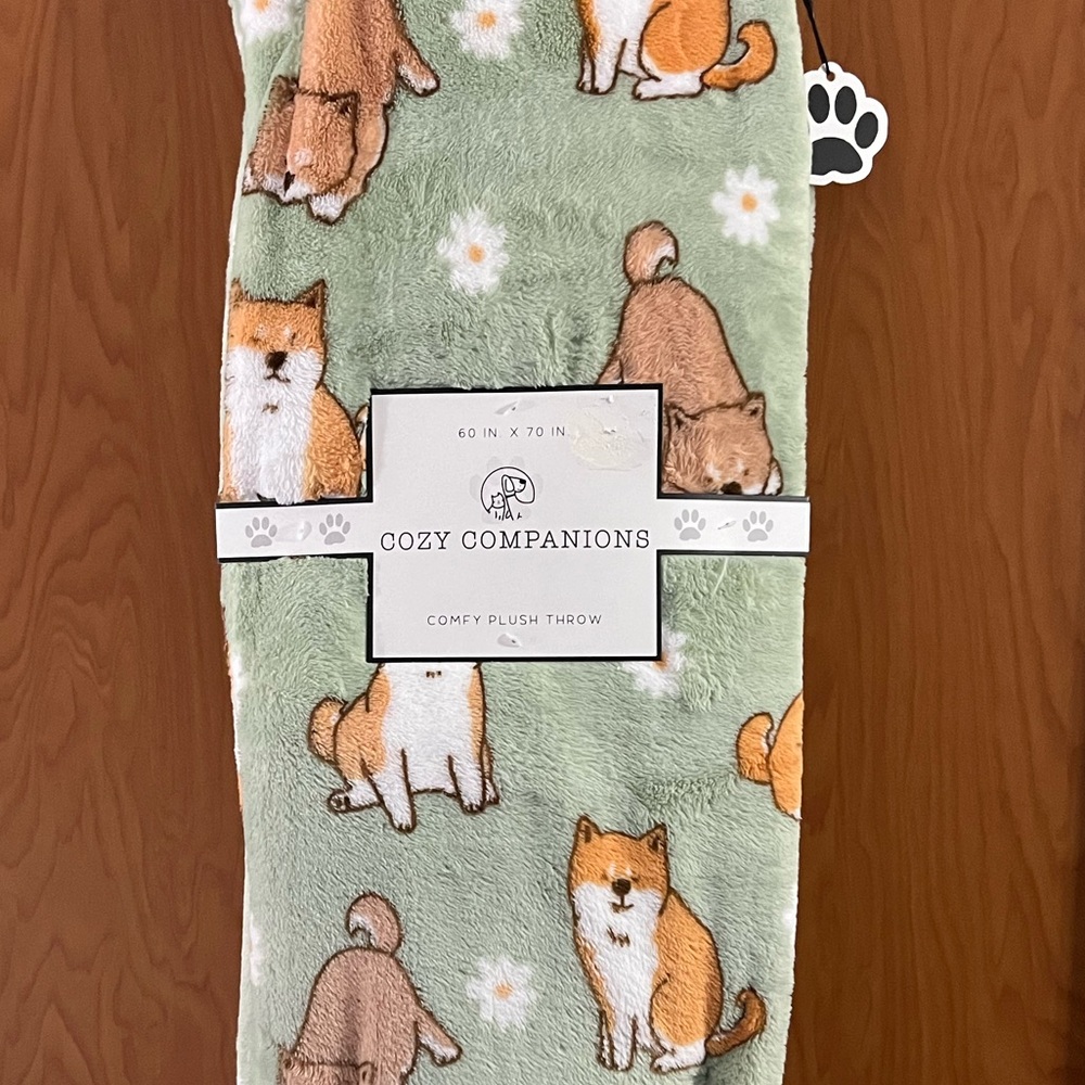 Shiba Inu Green Plush Throw with daisy’s